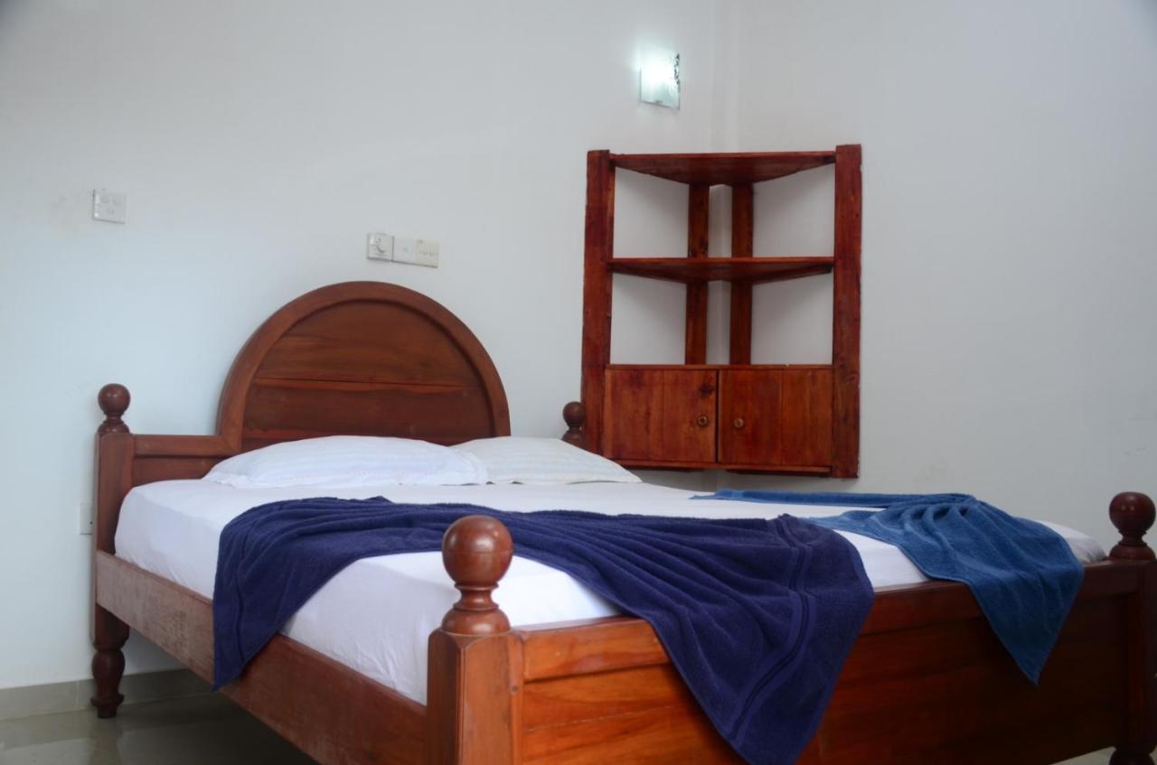 White Baby Otel Hikkaduwa Dış mekan fotoğraf